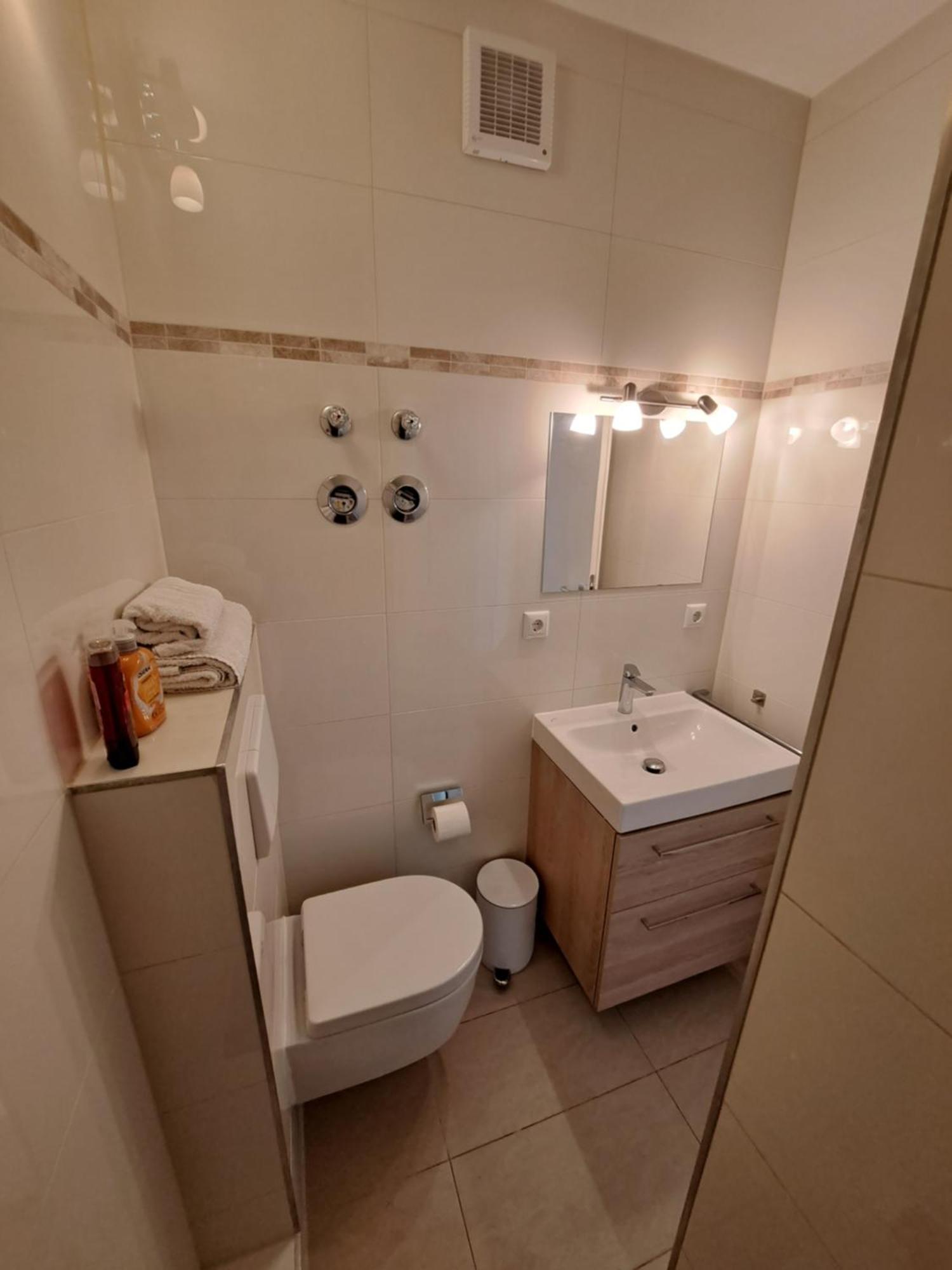 Апартаменты East Park Baumkirchner Str 18