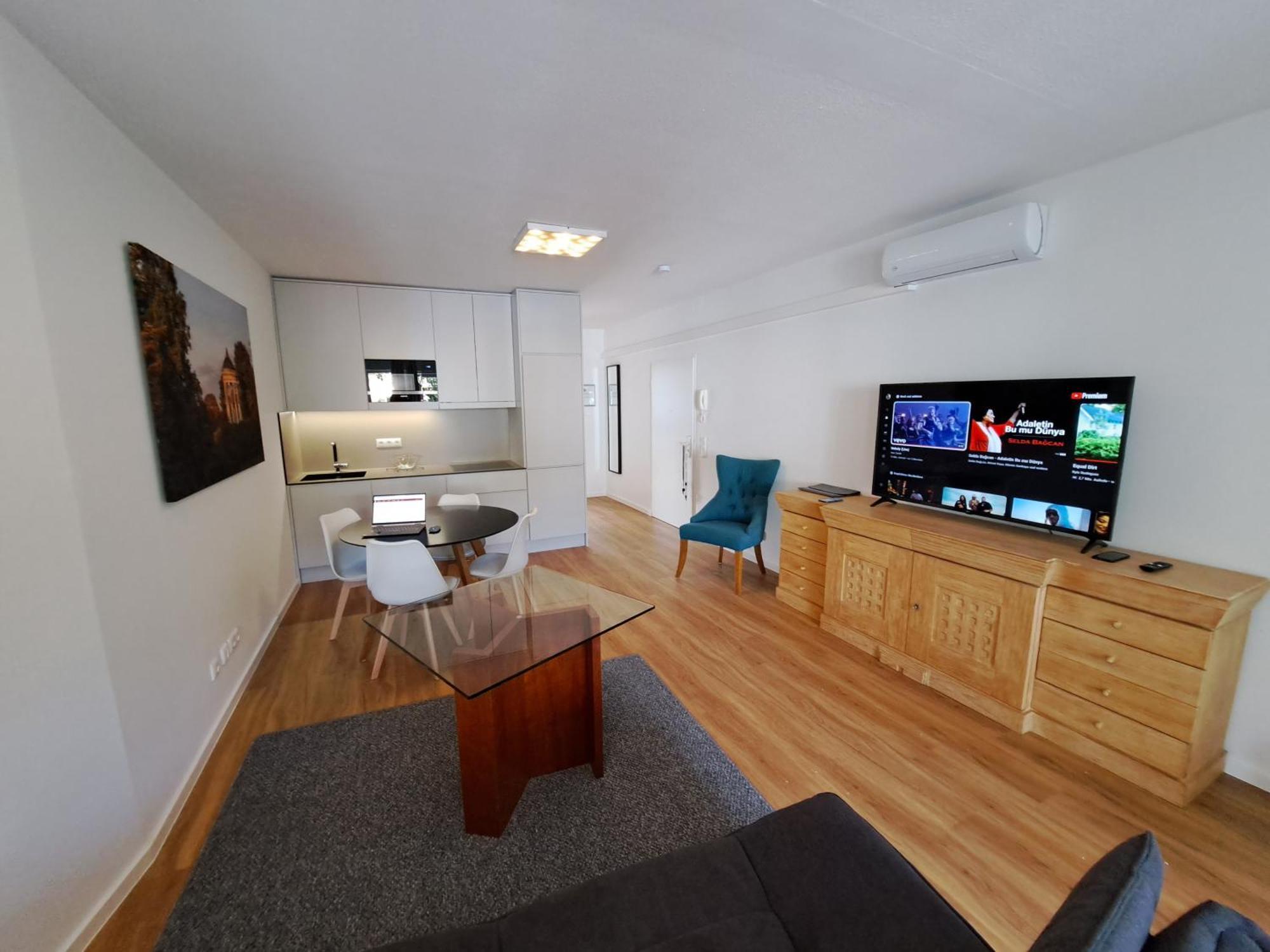 Апартаменты East Park Baumkirchner Str 18 *
