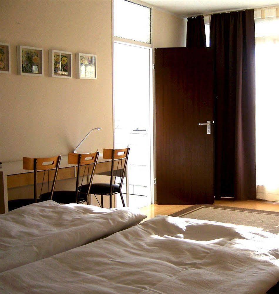 East Park Baumkirchner Str 18 * Мюнхен