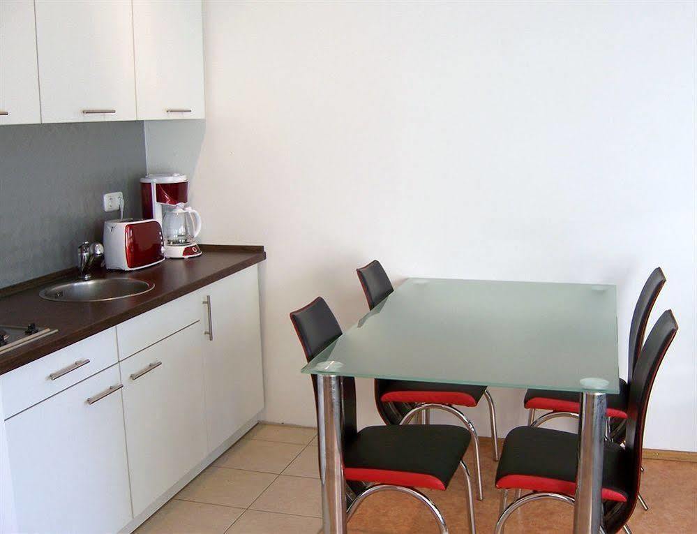 Апартаменты East Park Baumkirchner Str 18 *